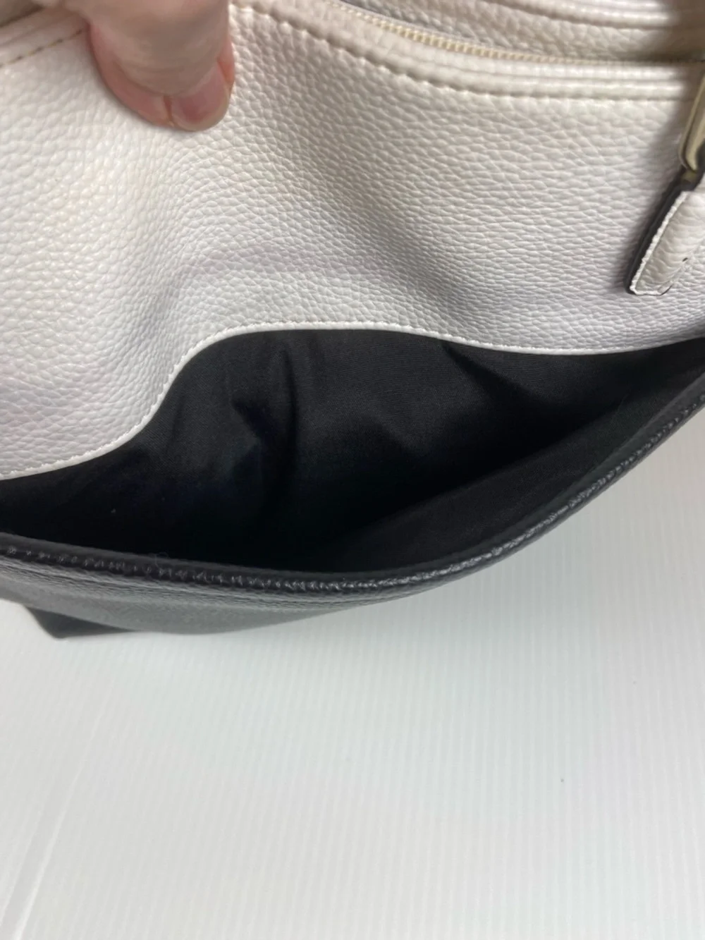 Nanette Lepore Black & White Pebbled Tote Shoulder Bag - Picture 5 of 16